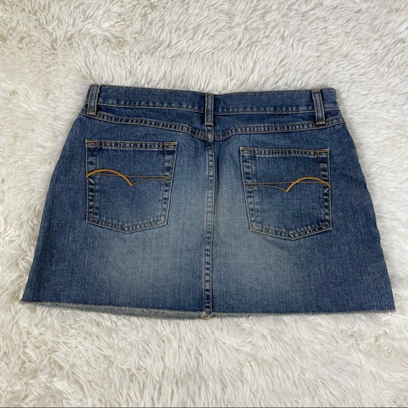American Eagle y2k Denim Blue Jean Mini Skirt Size 10 Raw Hem Medium Wash - Picture 4 of 6